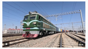 东方铁塔：公司子公司汇元达一季度进口到国内的约20万吨钾肥是通过有资质的央企进口的