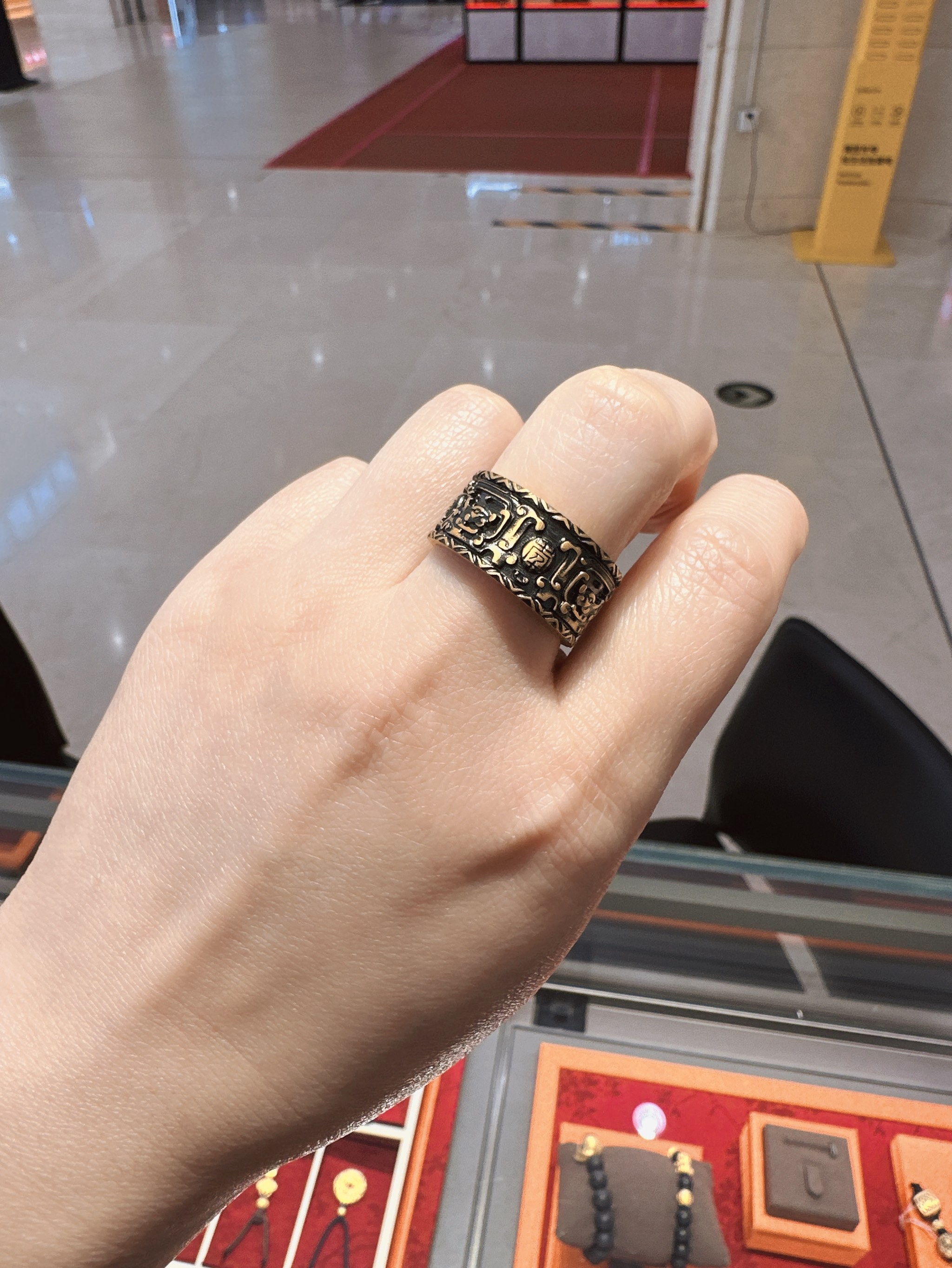 周大生获得外观设计专利授权：“戒指（G0AY0024）”