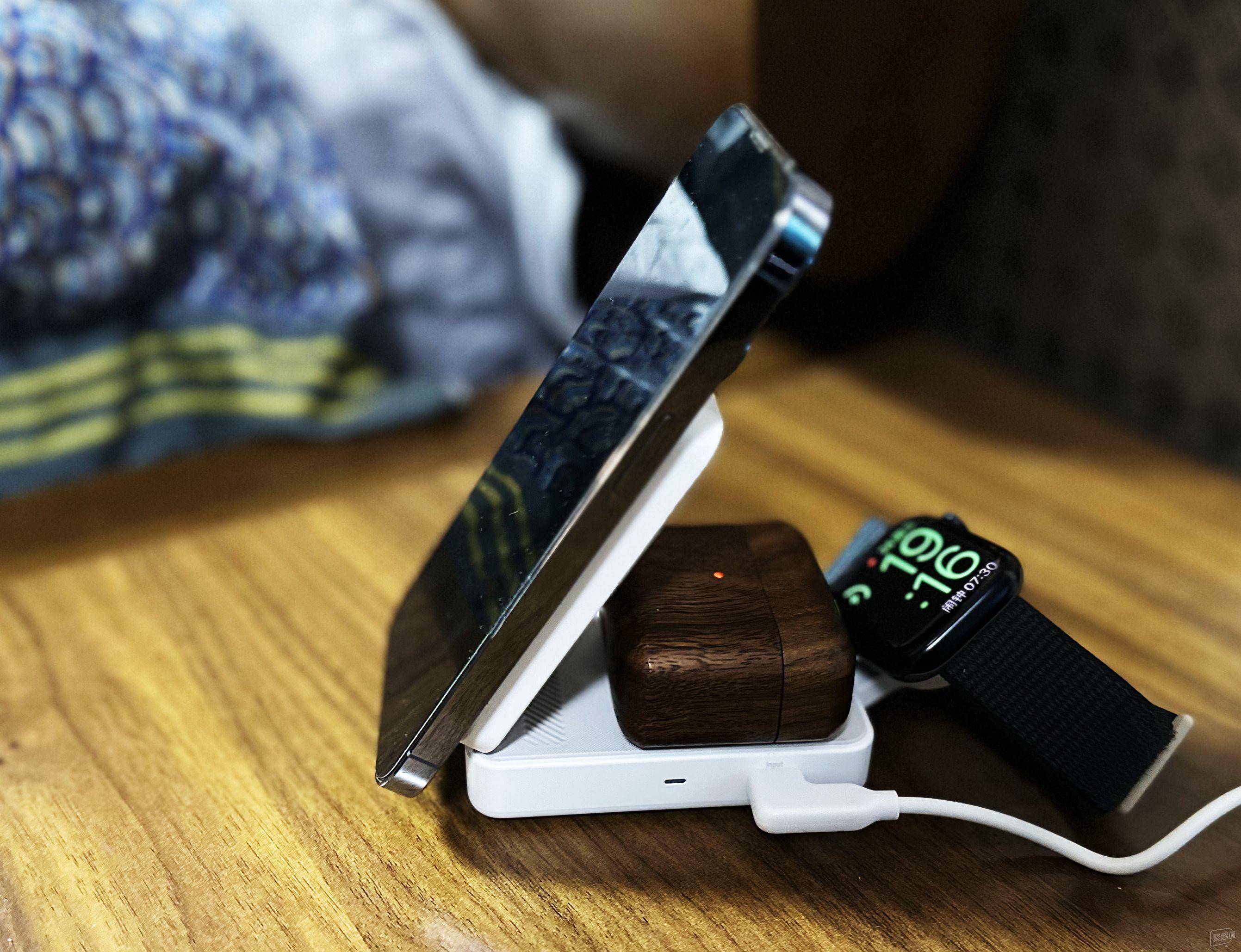 安克创新获得外观设计专利授权：“无线充电器及其主体”