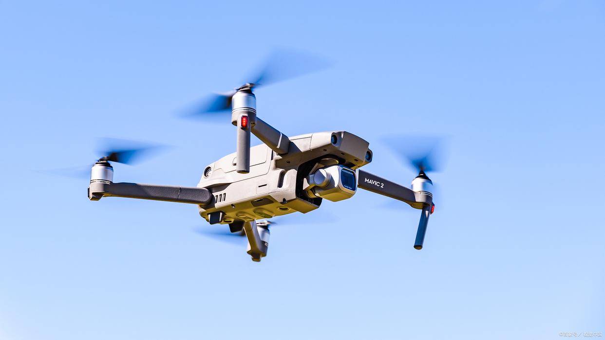 莫触碰无人机飞行安全红线