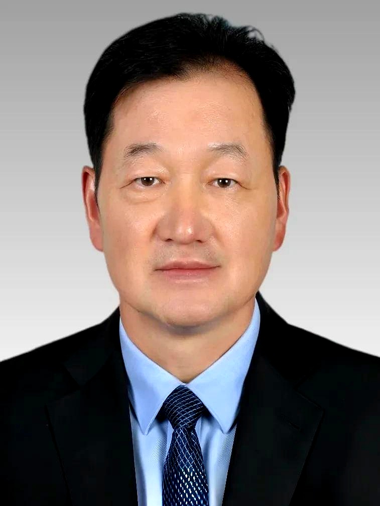 博汇股份：公司已于5月27日召开了董事会，具体详见《关于改选公司部分董事的公告》，内附吴平先生简历