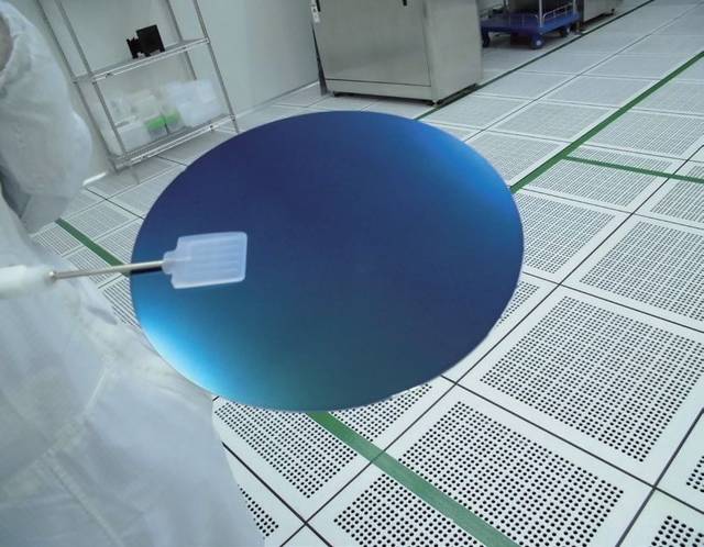 我国科研人员“以柔克刚”填补微型LED晶圆无损测试技术空白