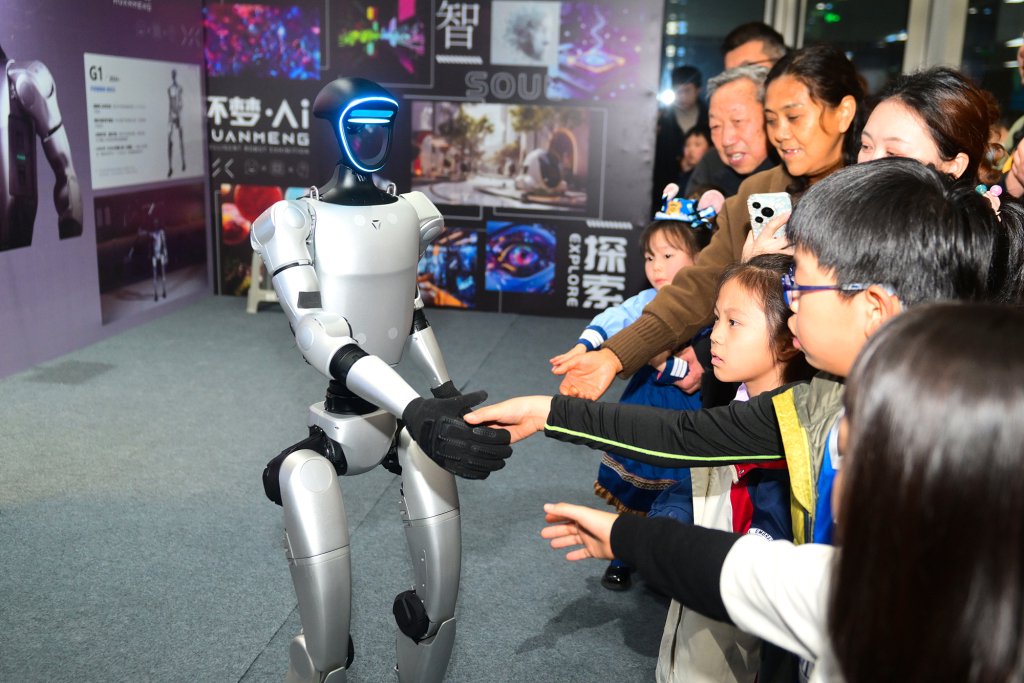 60余款智能机器人将亮相2025世界人工智能大会