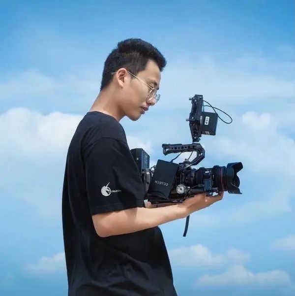 何晓斌：平台主播成青年灵活就业重要选择 多元特征凸显行业发展新态势