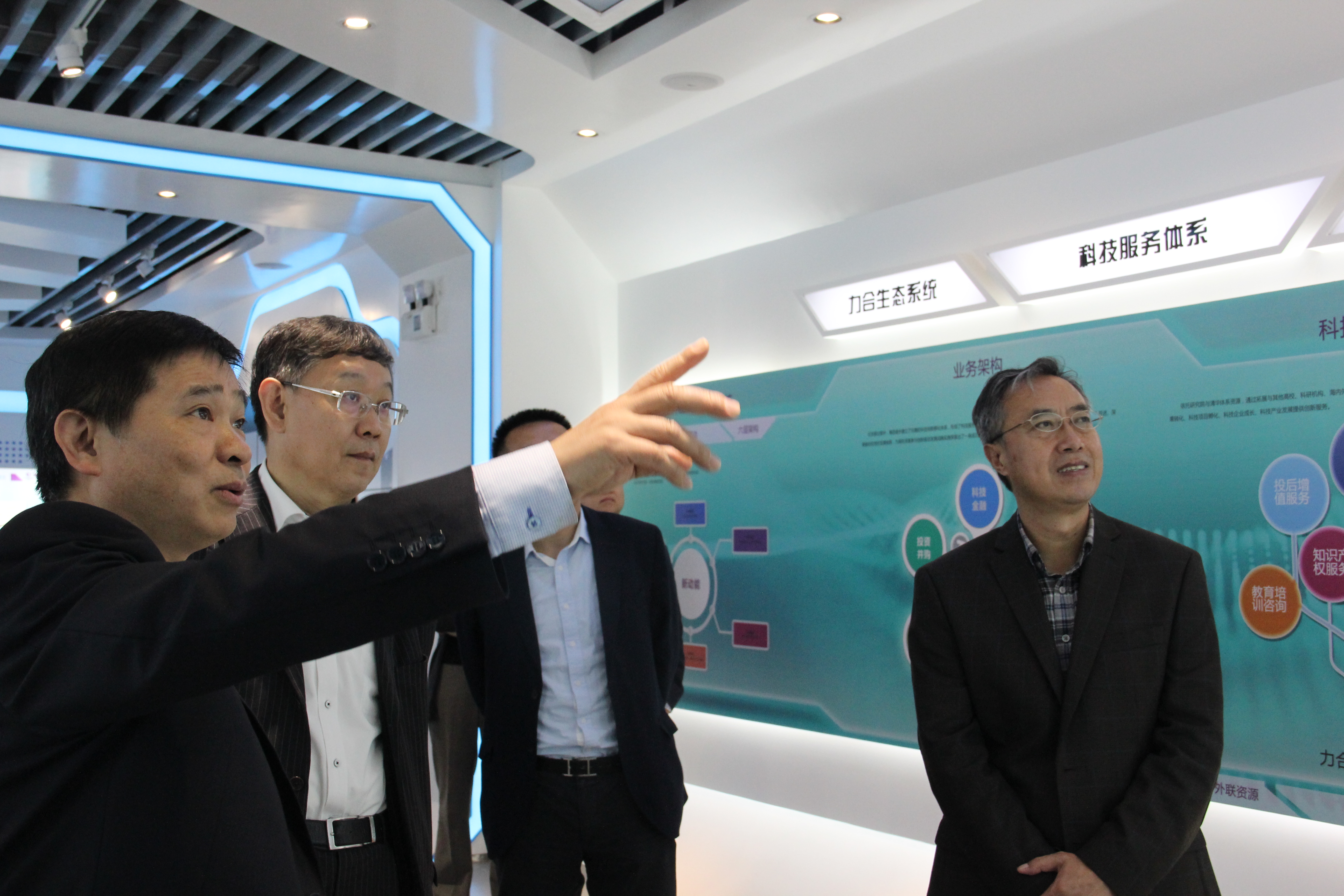 对话清华大学田轩：股债“科创板”互补发力，提升服务科创的精准度 | 科创资本论