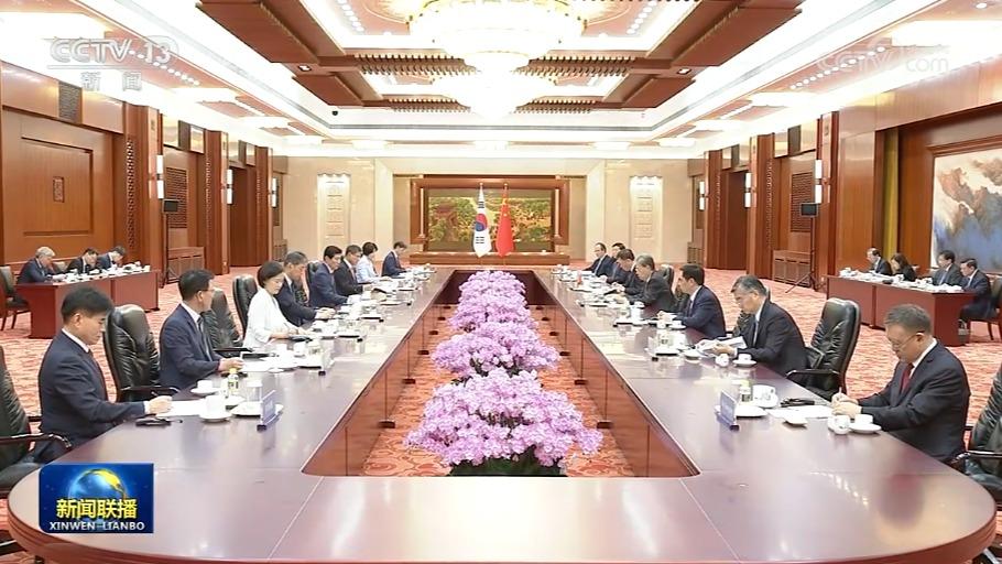 赵乐际会见澳大利亚总理阿尔巴尼斯