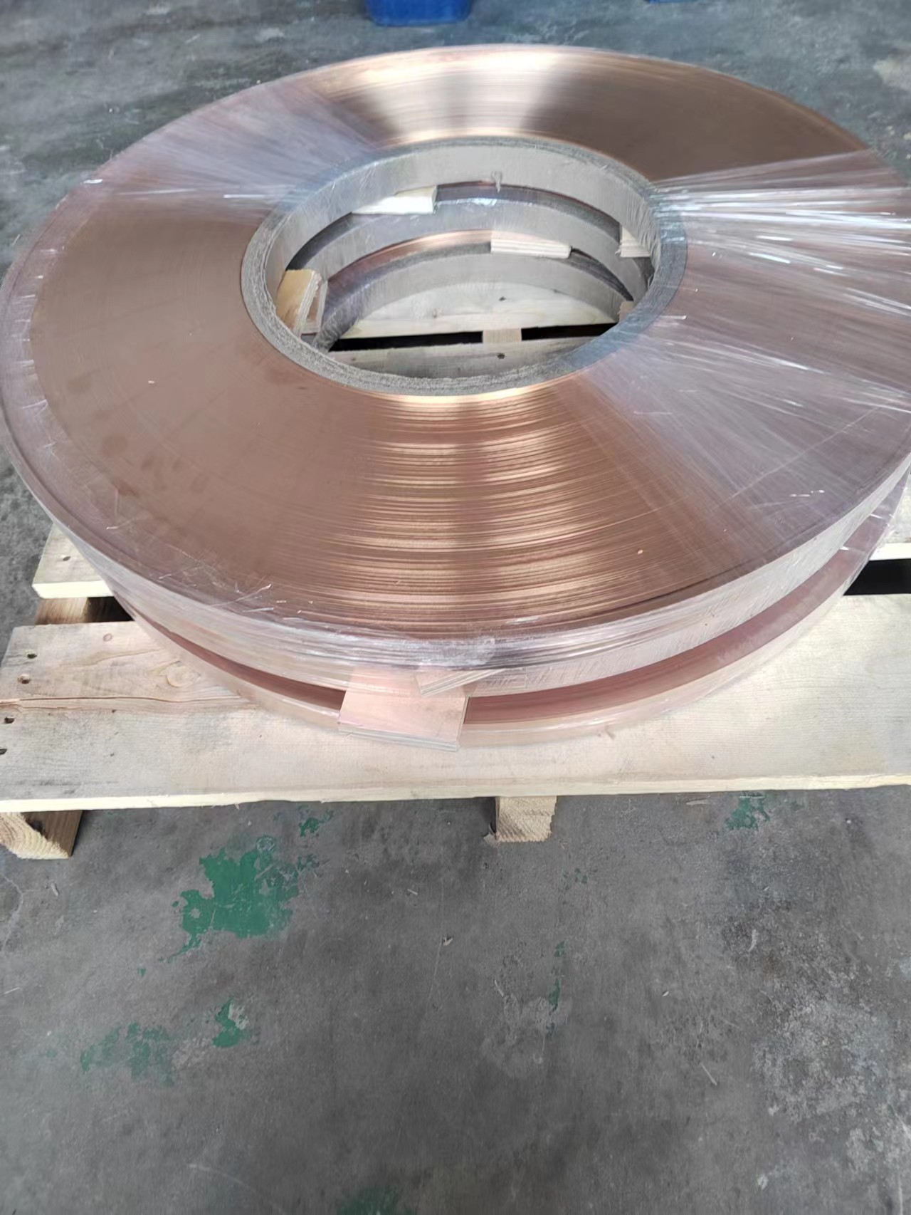 万马股份：铜价下跌一般而言可以降低公司现货铜材的采购成本