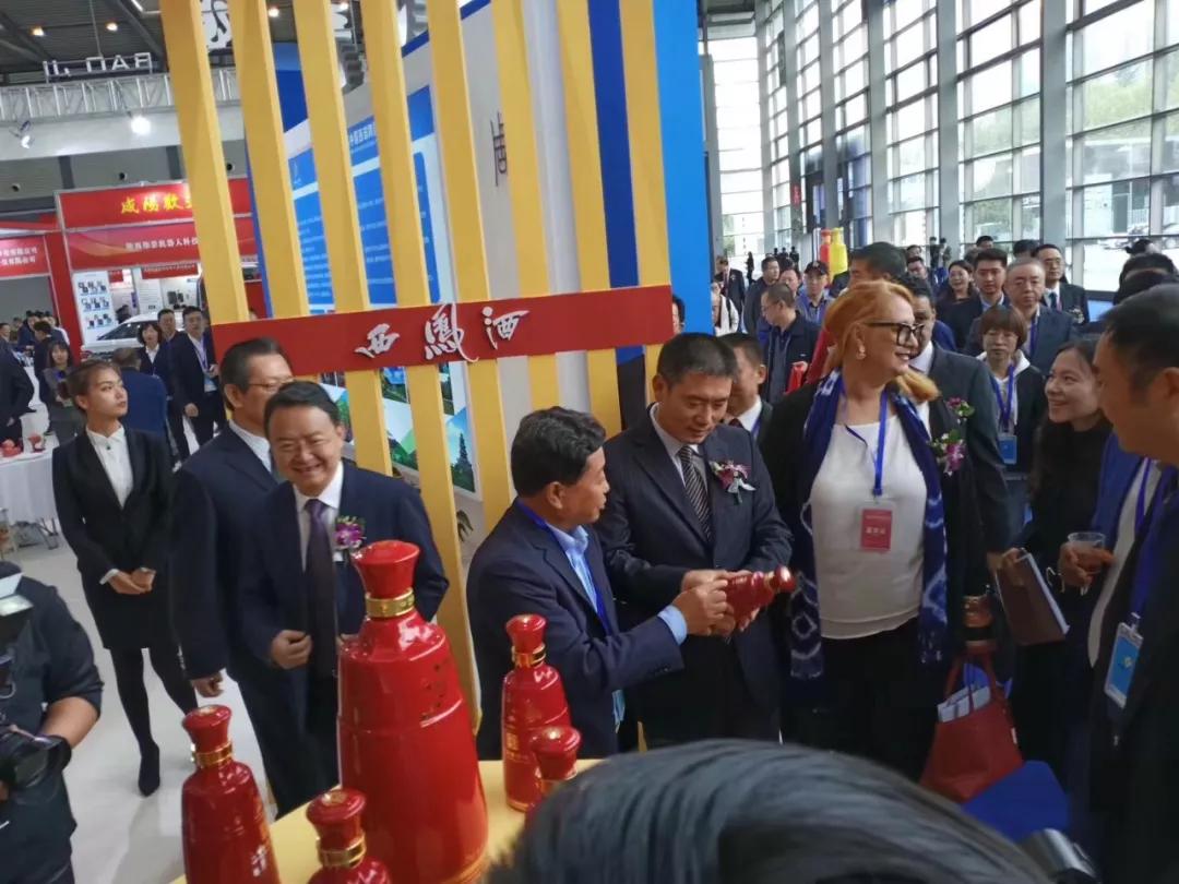 西部建设：截止8月8日股东总户数为73,860户