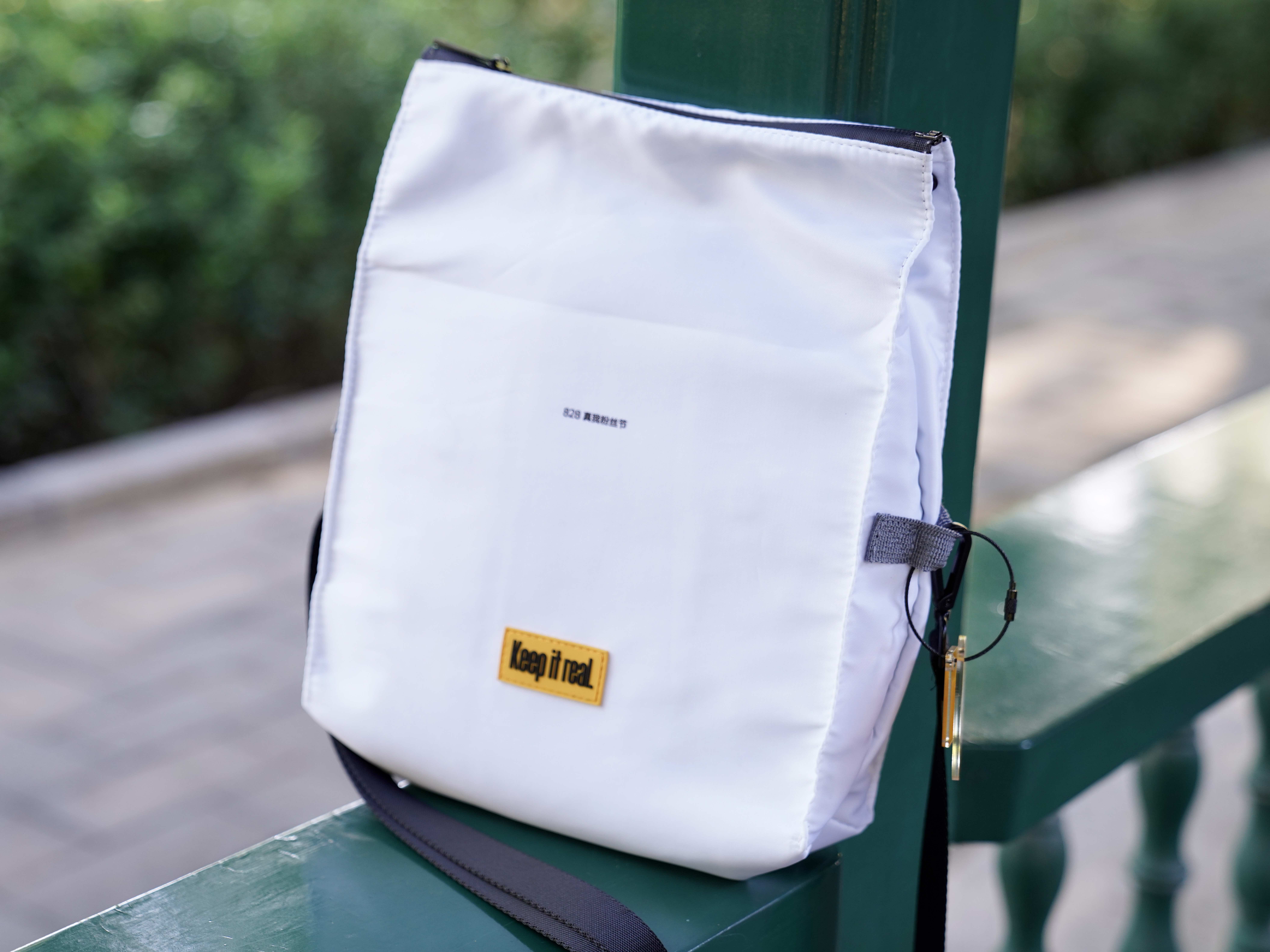 真我旗舰大改款，多项新技术亮相828真粉节