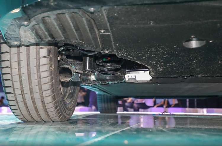 法雷奥与Momenta达成战略合作 共同推动驾驶辅助系统技术迈向新高度