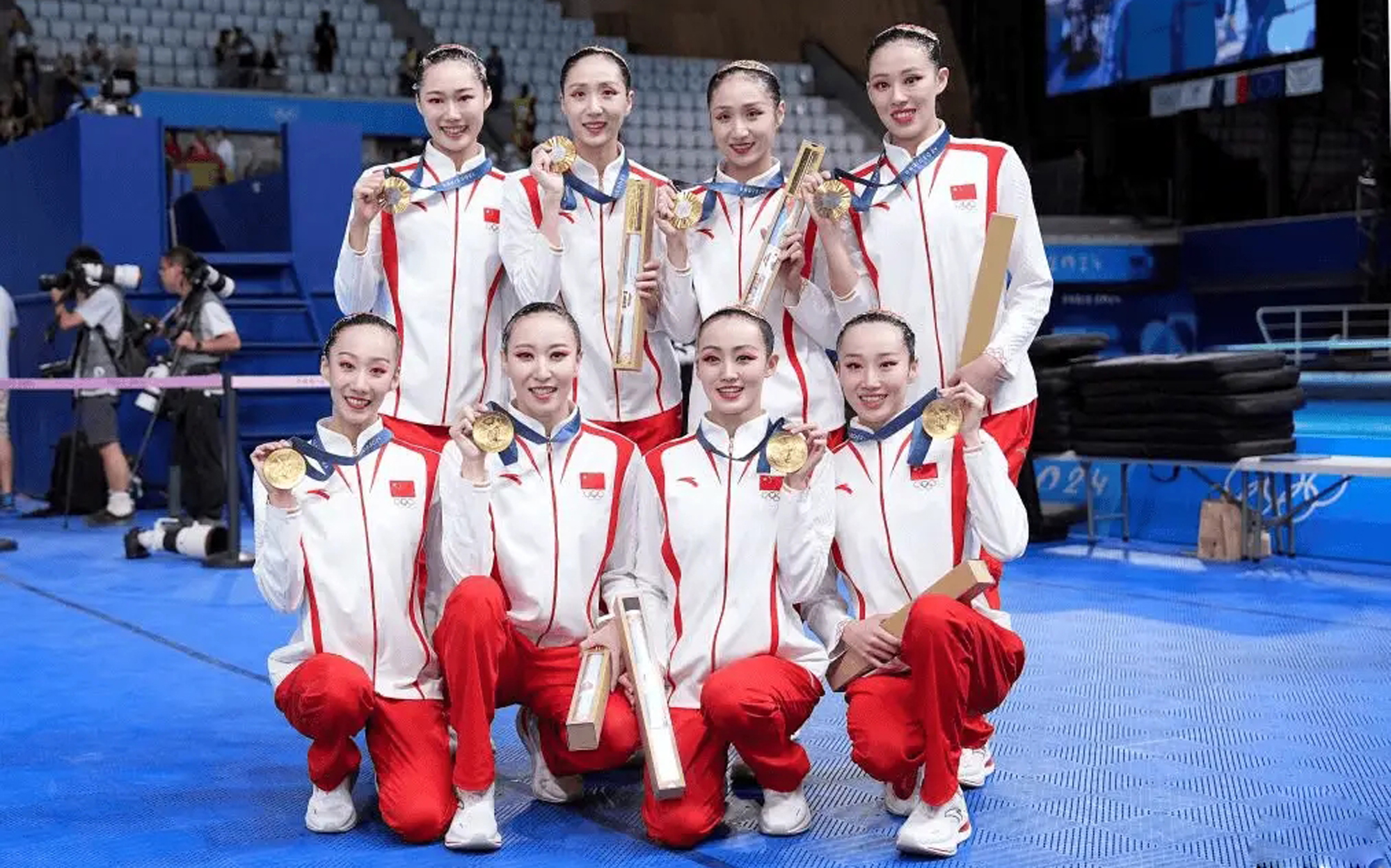 公募基金2024年四季报收官 重仓八大行业超千亿元