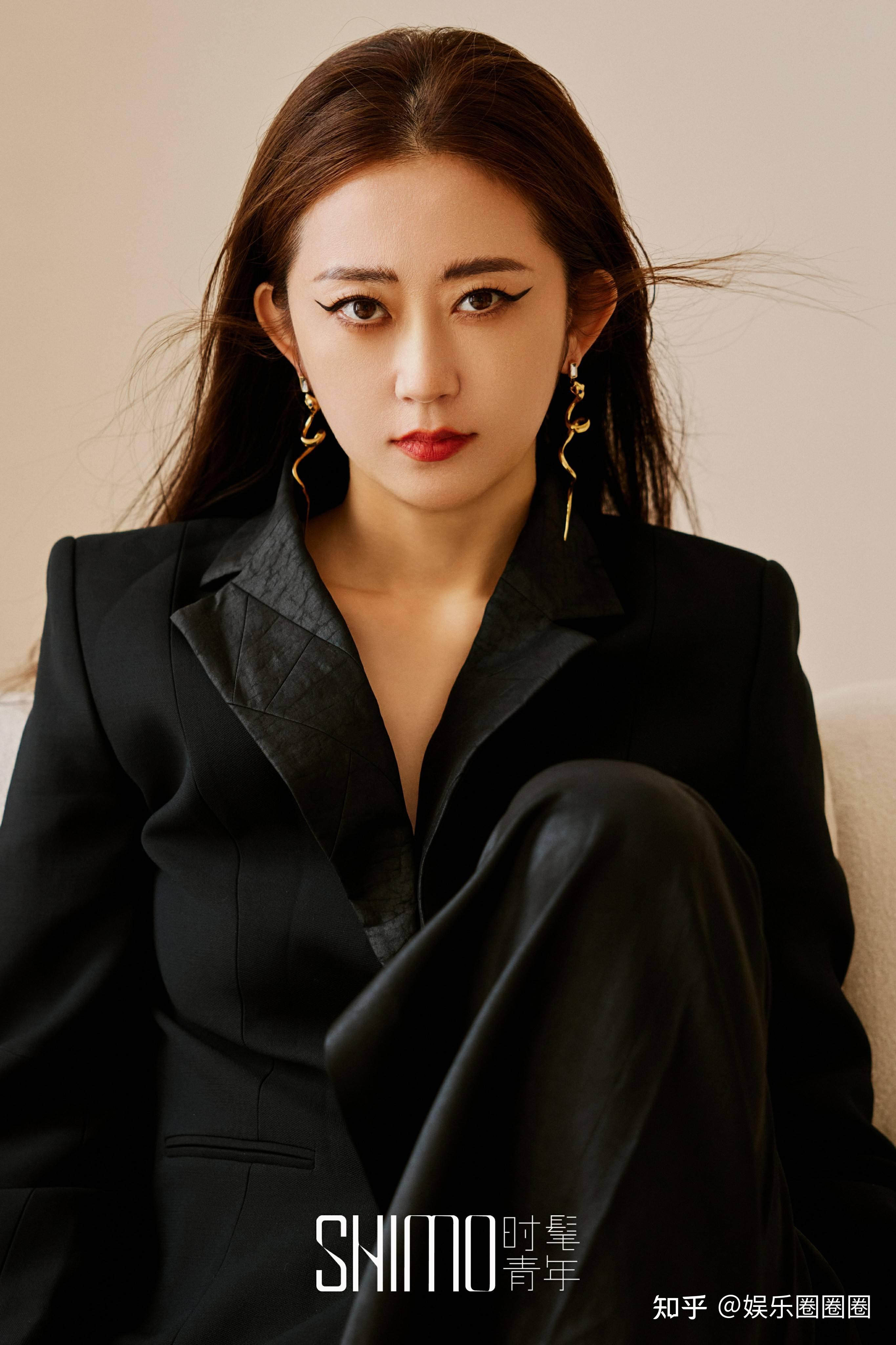 嘉曼服饰：4月9日高管刘�赵龀止煞莺霞�1.12万股