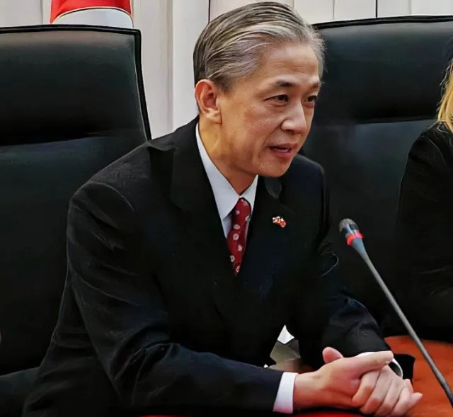 宋扬参赞与孟财政部经济关系局辅秘兼亚洲司司长举行工作会谈