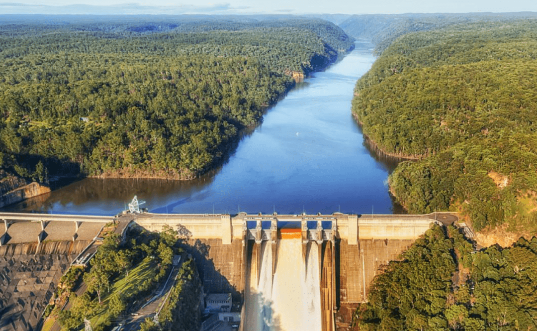 伊拉克外汇储备降至947亿美元