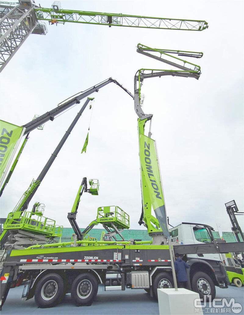 中联重科获得实用新型专利授权：“伸缩臂架及伸缩作业机械”