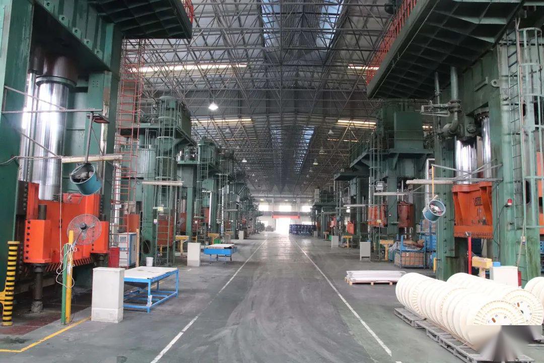 天保基建：公司及主要控股子公司未从事服务制造业