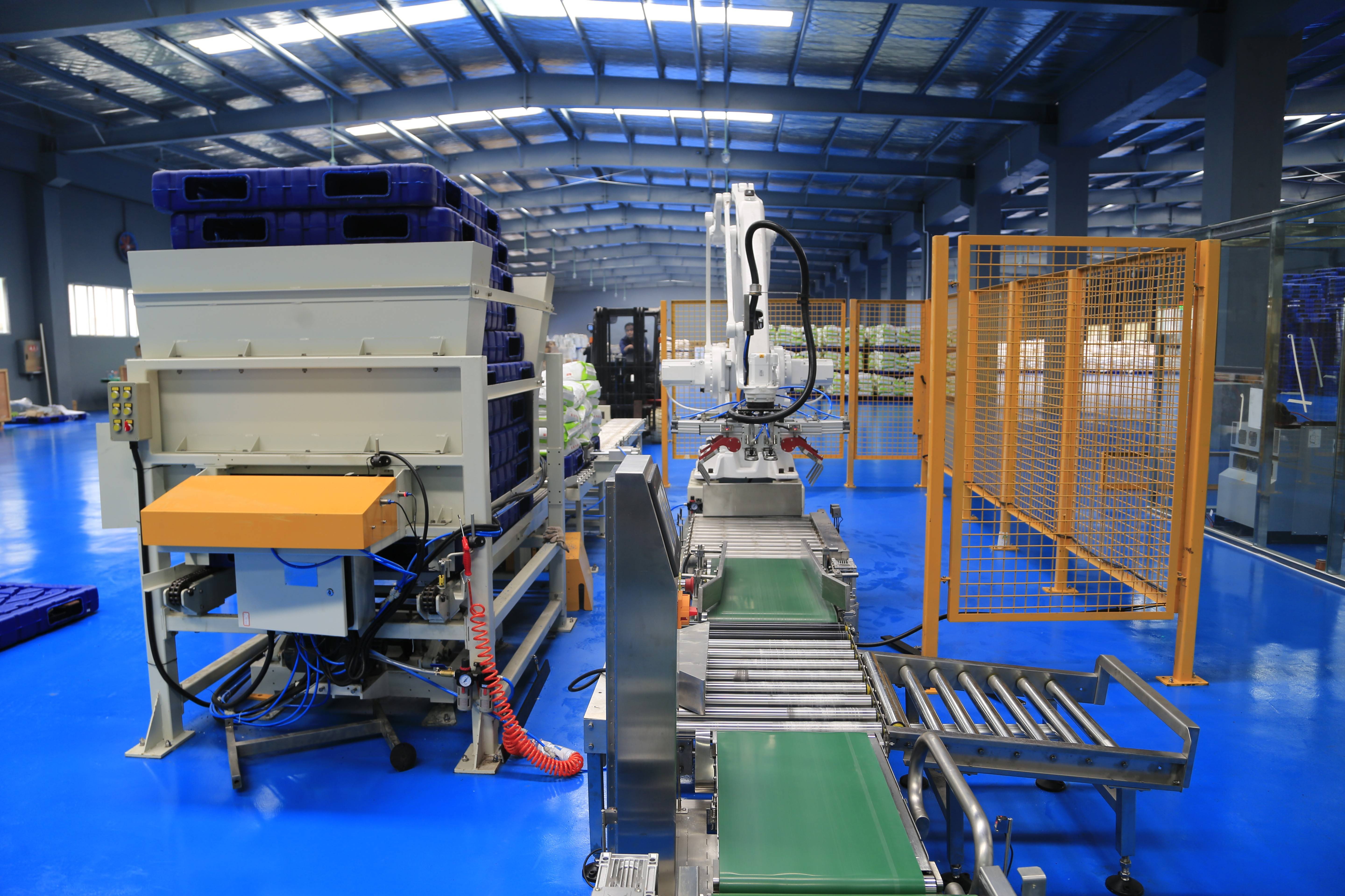 天保基建：公司及主要控股子公司未从事服务制造业