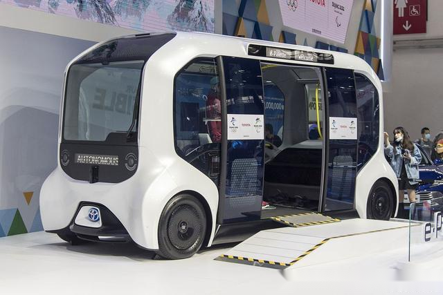 广汽集团获得实用新型专利授权：“充电口总成和车辆”