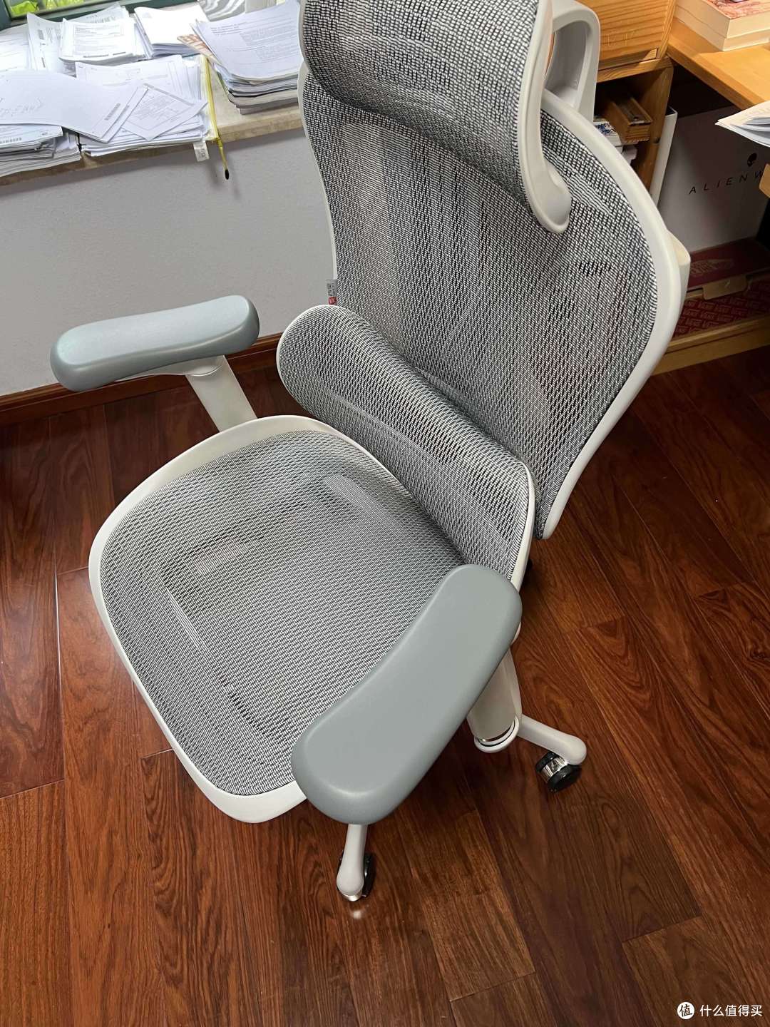 千把西昊人体工学椅入驻国家金融信息大厦，携新华网共塑“健康办公”新范式