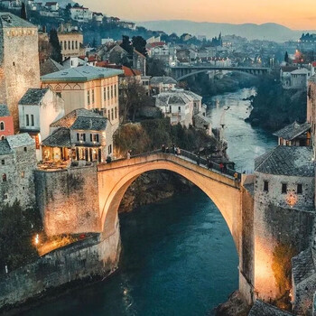 波黑主席团通过2025年国家预算案并提交议会审议