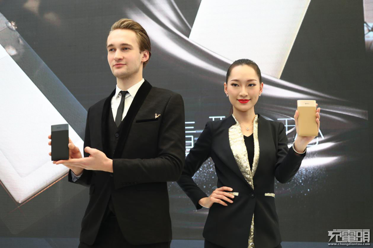 公牛集团(603195.SH)：董事谢维伟辞职