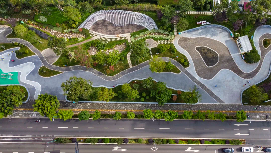 棉兰市政府重点关注基础设施和公共设施的修复