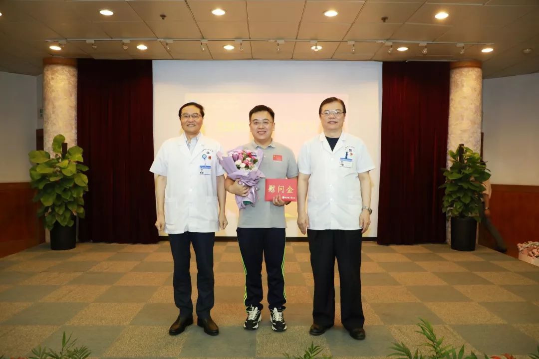 桑给巴尔发展社会福利事业