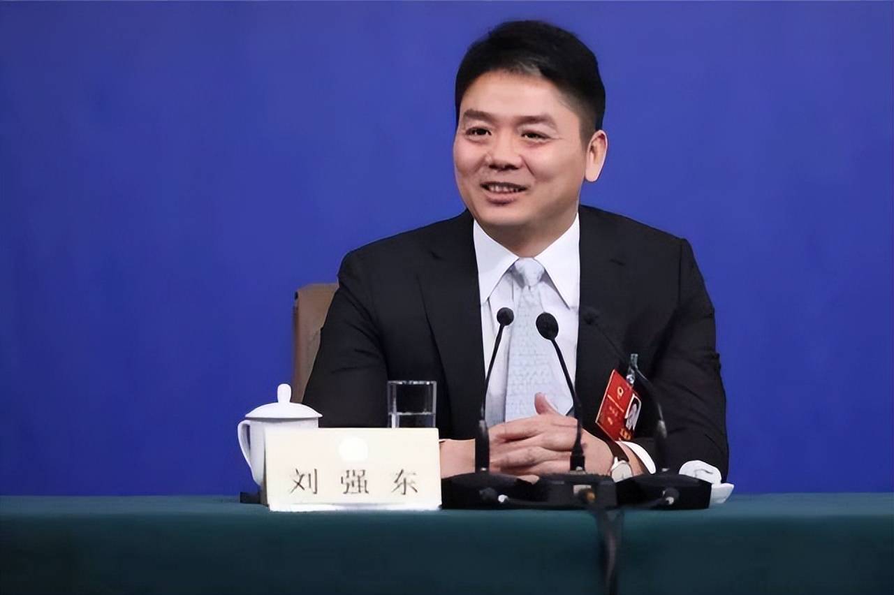 欢乐家股价异常上涨，李兴夫妇等减持套现约3.3亿