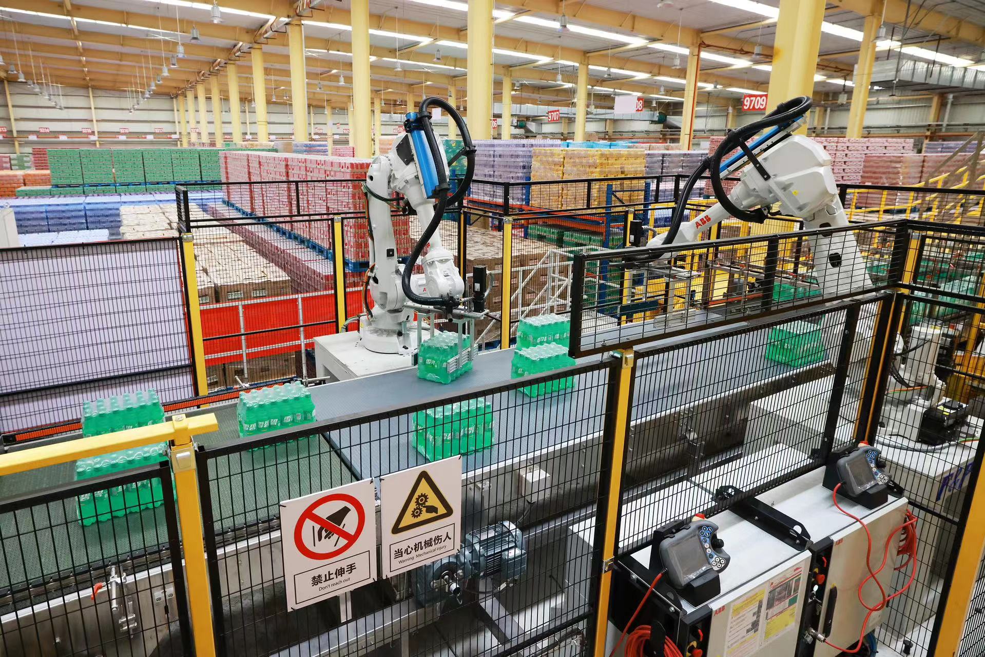 英唐智控业绩增长承压，持续加码半导体业务，标的公司业绩成色不足