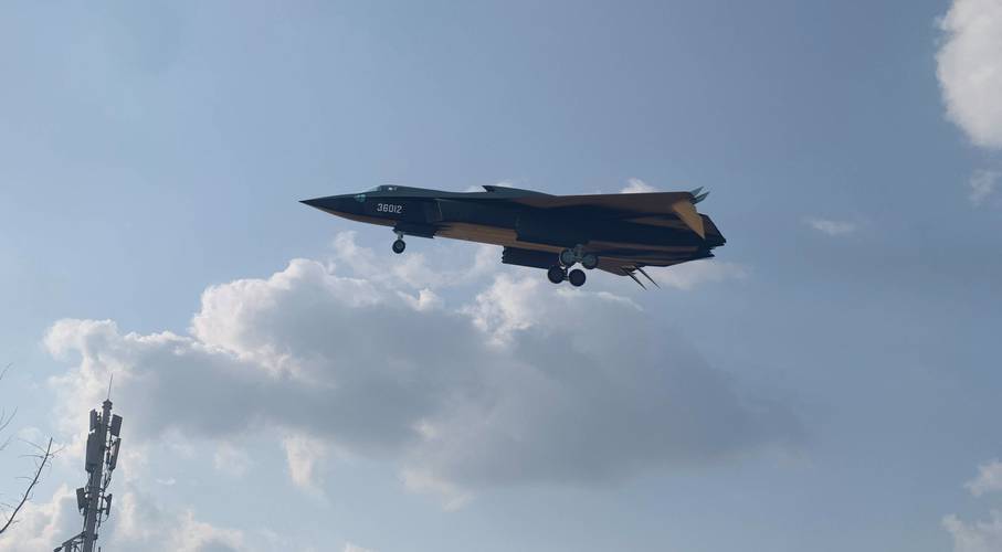 西测测试聘任王鹰为副总经理、财务总监、董秘：2025年前三季度公司亏损扩大至1.06亿