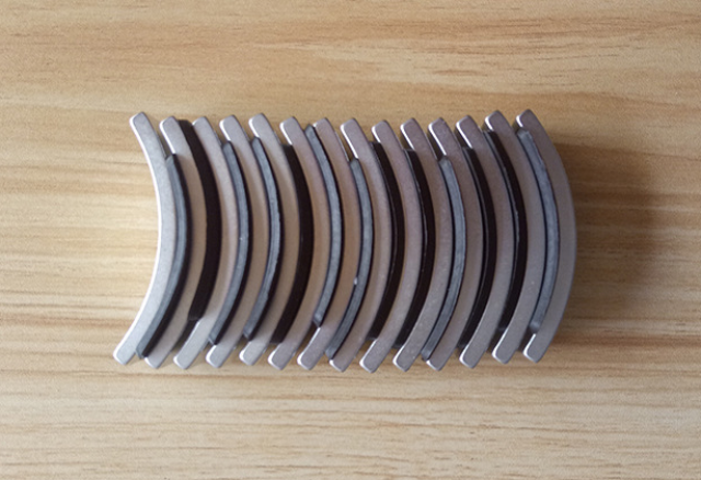 宁波韵升获得发明专利授权:“一种瓦形拼接磁钢的加工方法”