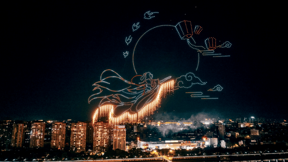 赛迪顾问：春晚夜空“赛博烟花”，点亮中国无人机产业高光时刻