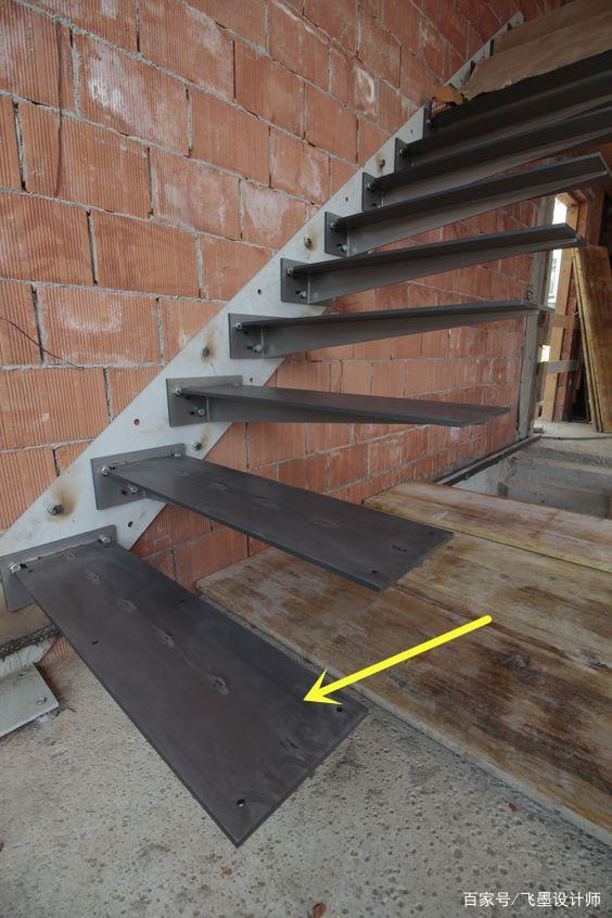 金 螳 螂获得实用新型专利授权:“立体悬空楼梯用装配安装组件及安装系统”