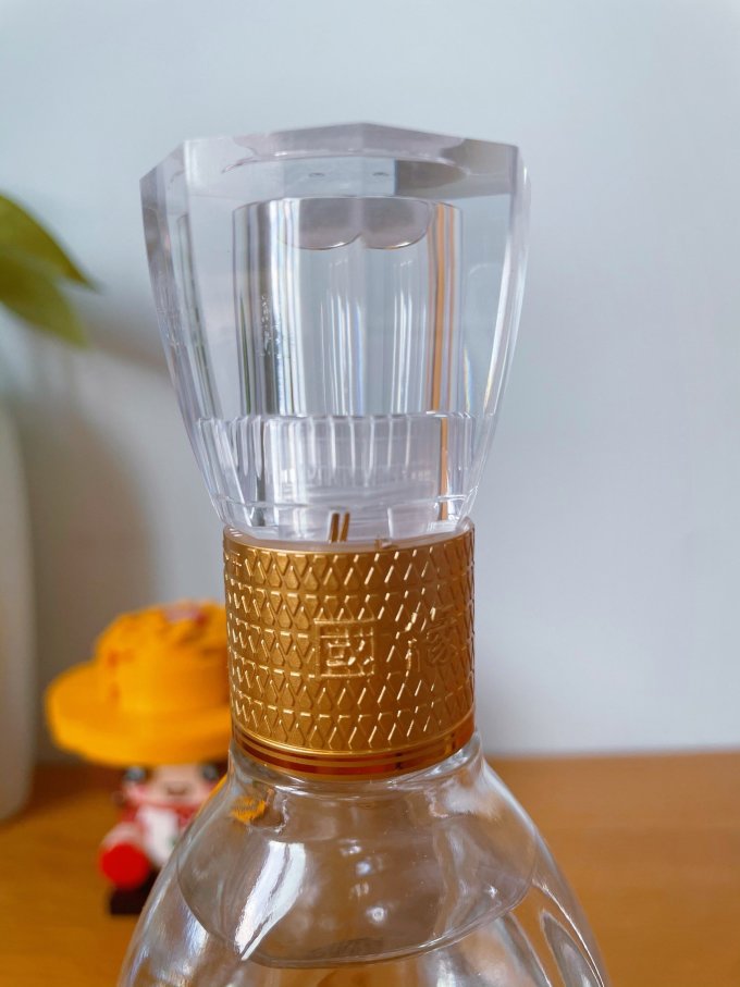 今世缘获得外观设计专利授权:“酒盒(今世缘-恩)”