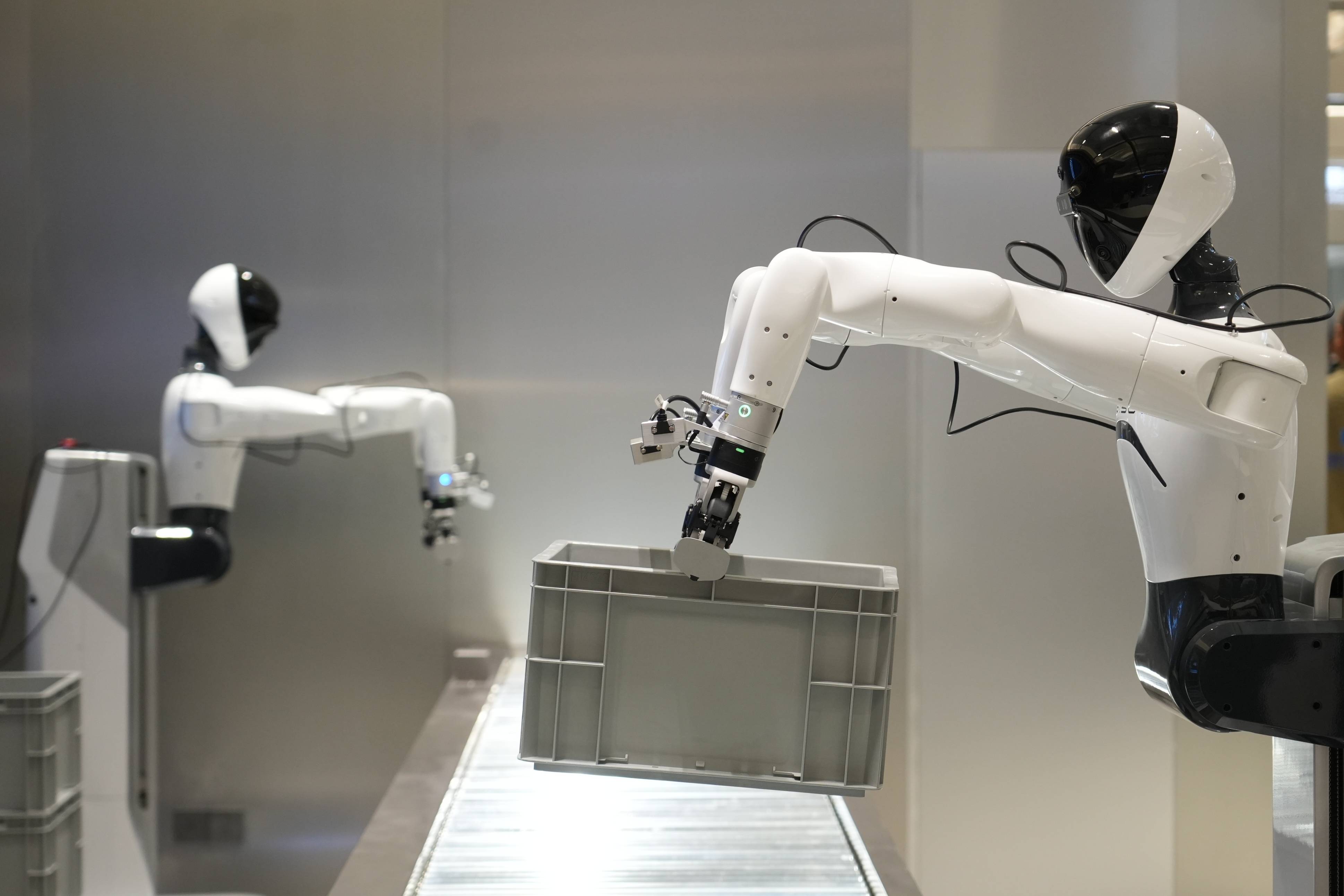 银发经济迎黄金风口 养老机器人加速破局