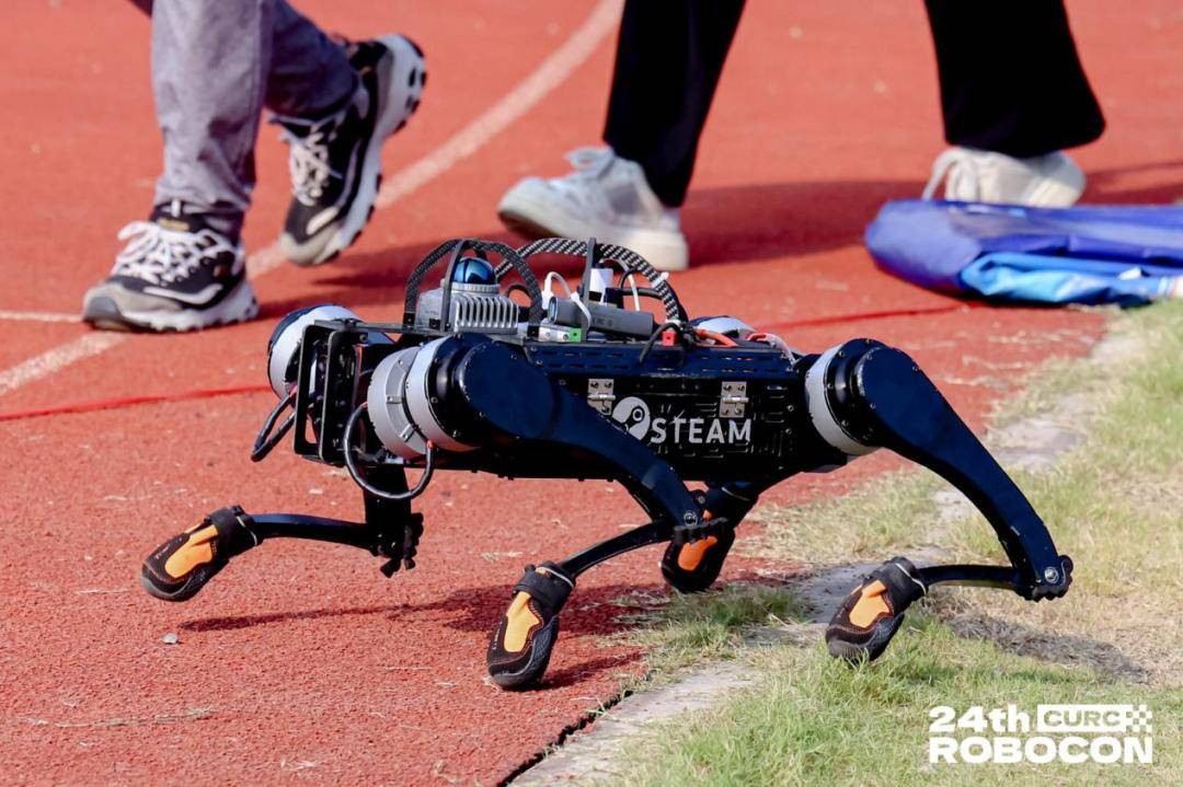 机器人概念活跃 方正富邦信泓近半年业绩跻身前3% 方正富邦人形机器人“三兄弟”重仓股全线飘红