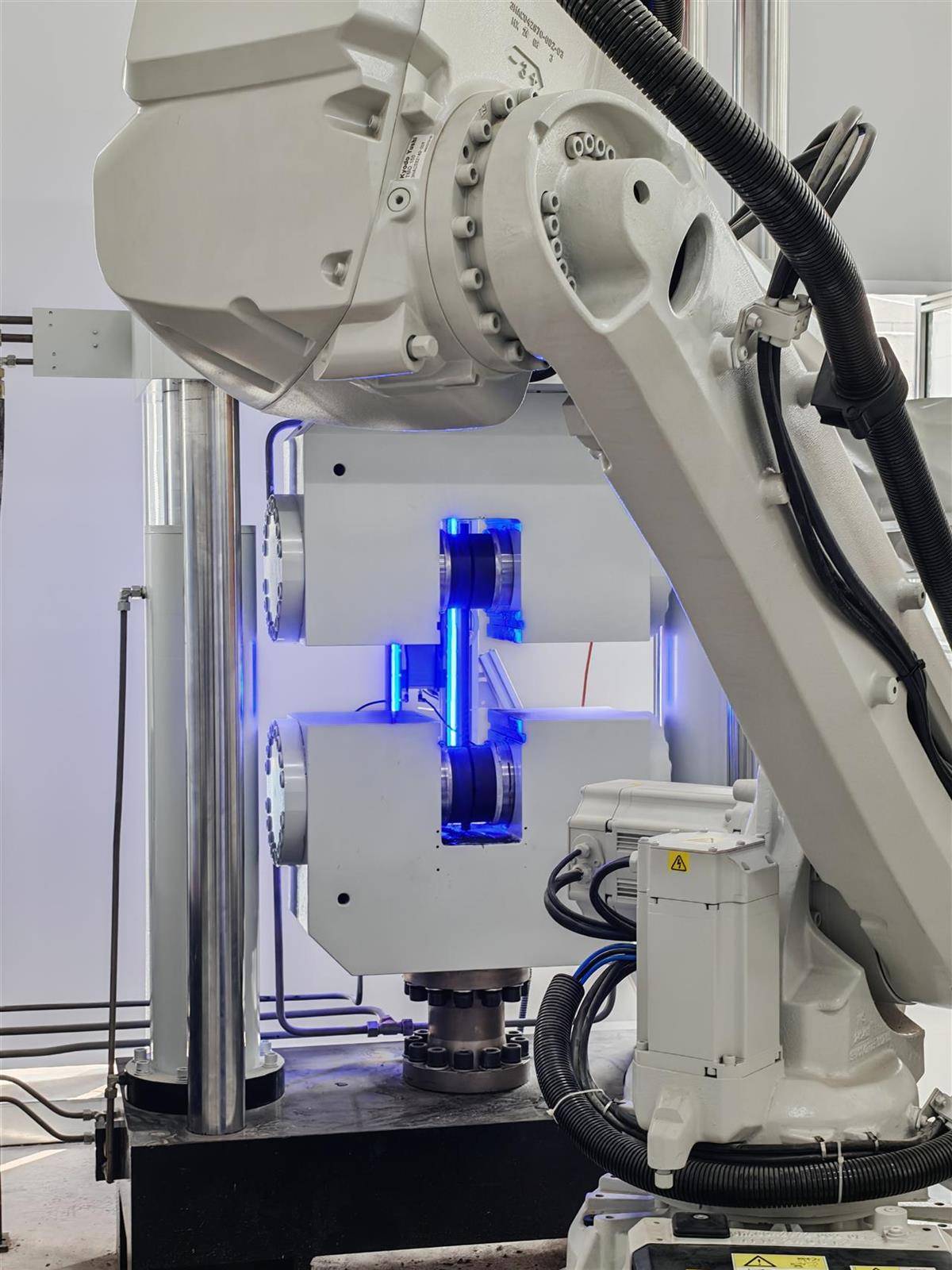 硅藻微米机器人精准“狙击”脑胶质瘤