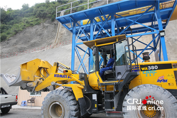 雅下水电工程开工，强烈看多工程机械