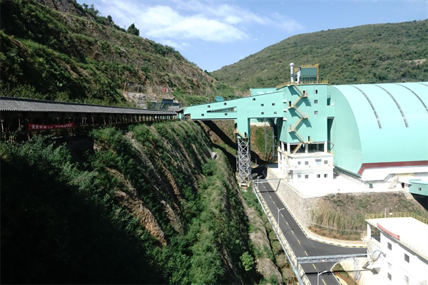 市场最前沿丨新材料收入连续四年破千亿元 这家建材企业如何实现产业结构重塑