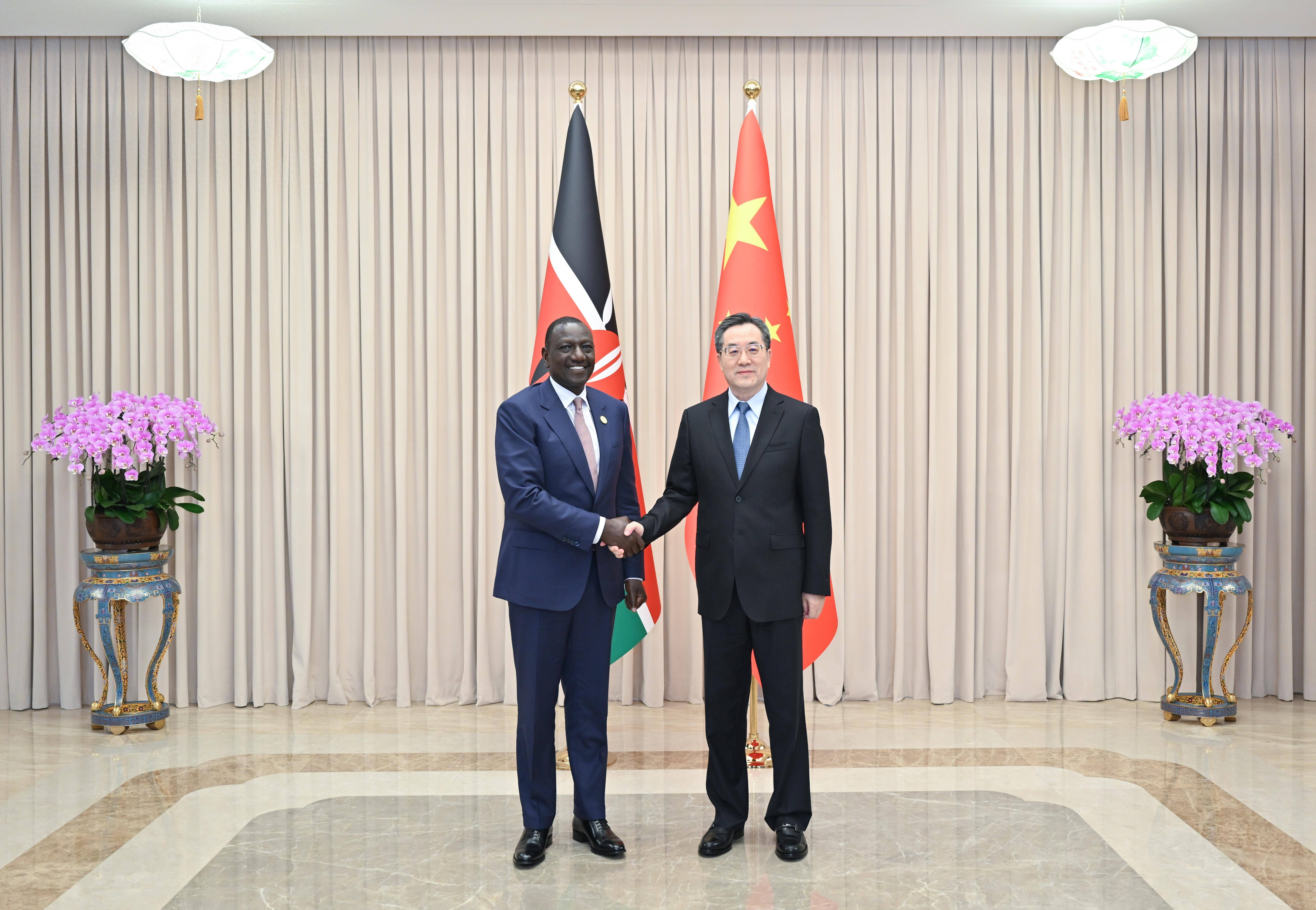 驻非盟使团团长蒋烽大使会见非盟委员会经贸委员贝洛贝