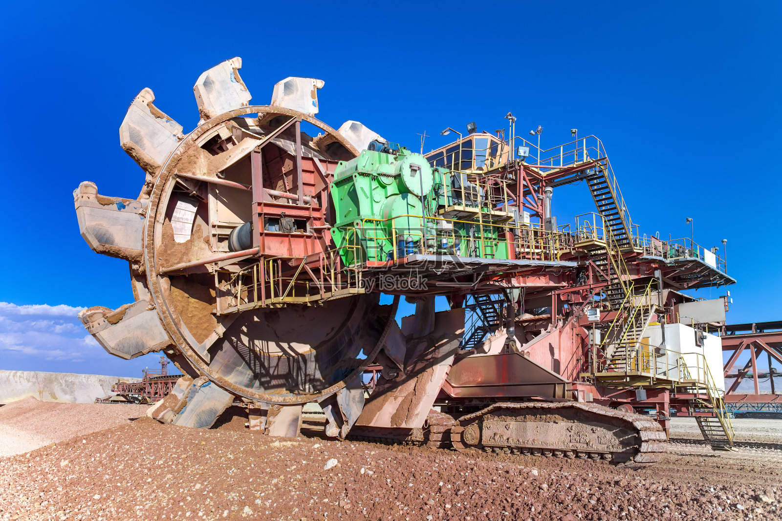 必和必拓拟投51.5亿美元扩建智利铜矿