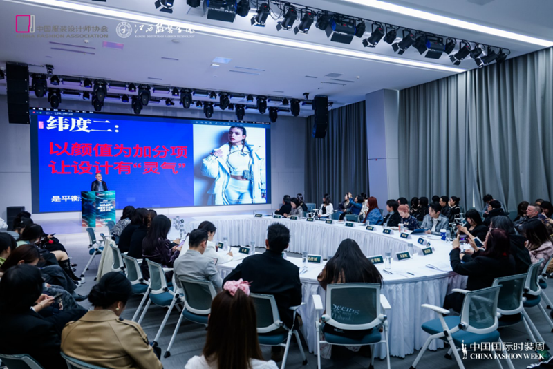 中国完成2026年校服捐赠，超过440万名学生受益