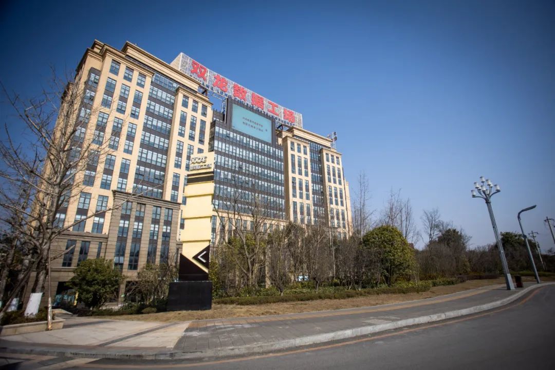 数据港获得实用新型专利授权：“一种维护调度工具箱”